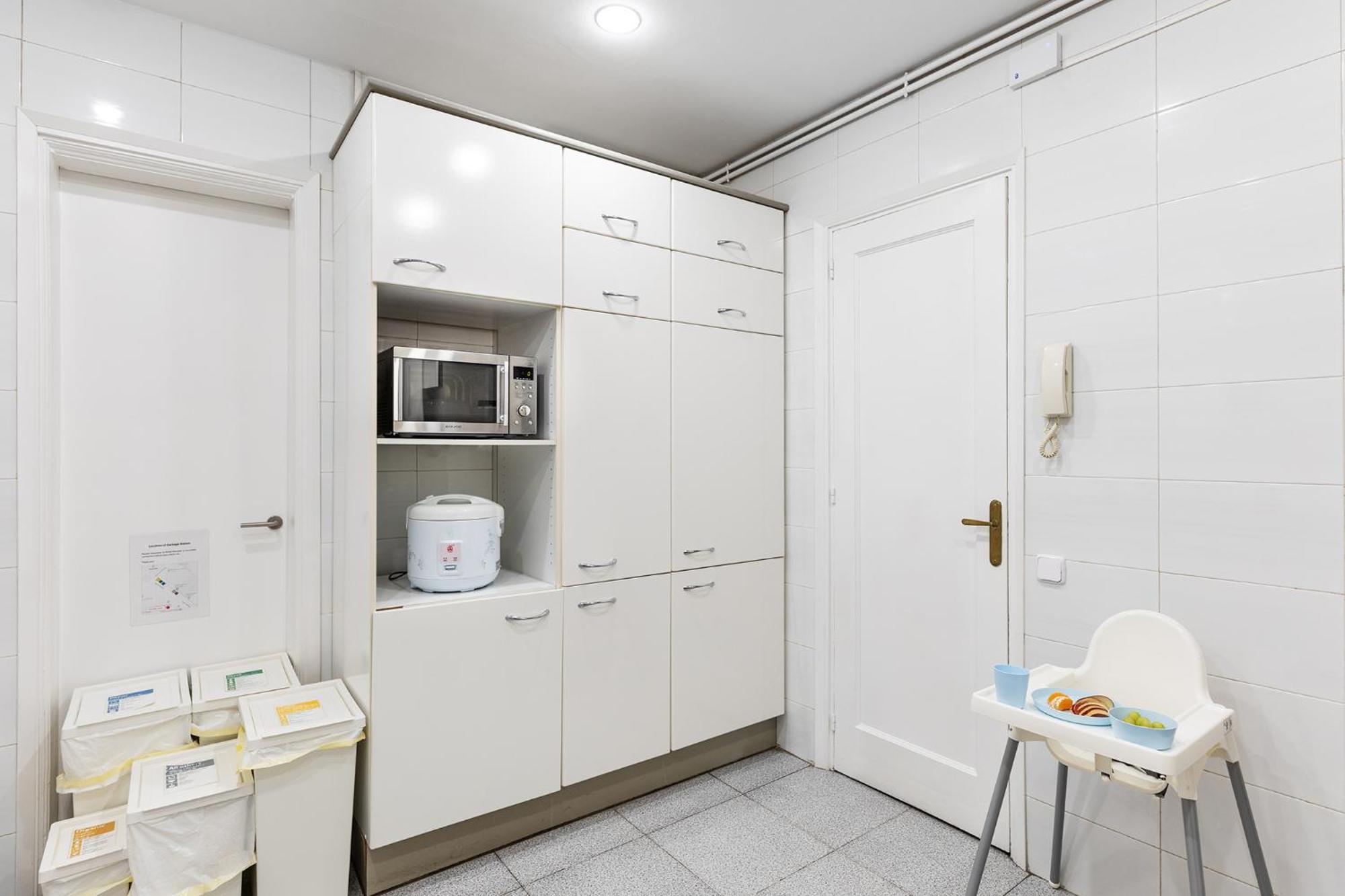 Large & Beautiful Apartment 4Min From Passeig De Gracia Barcelona Exterior photo