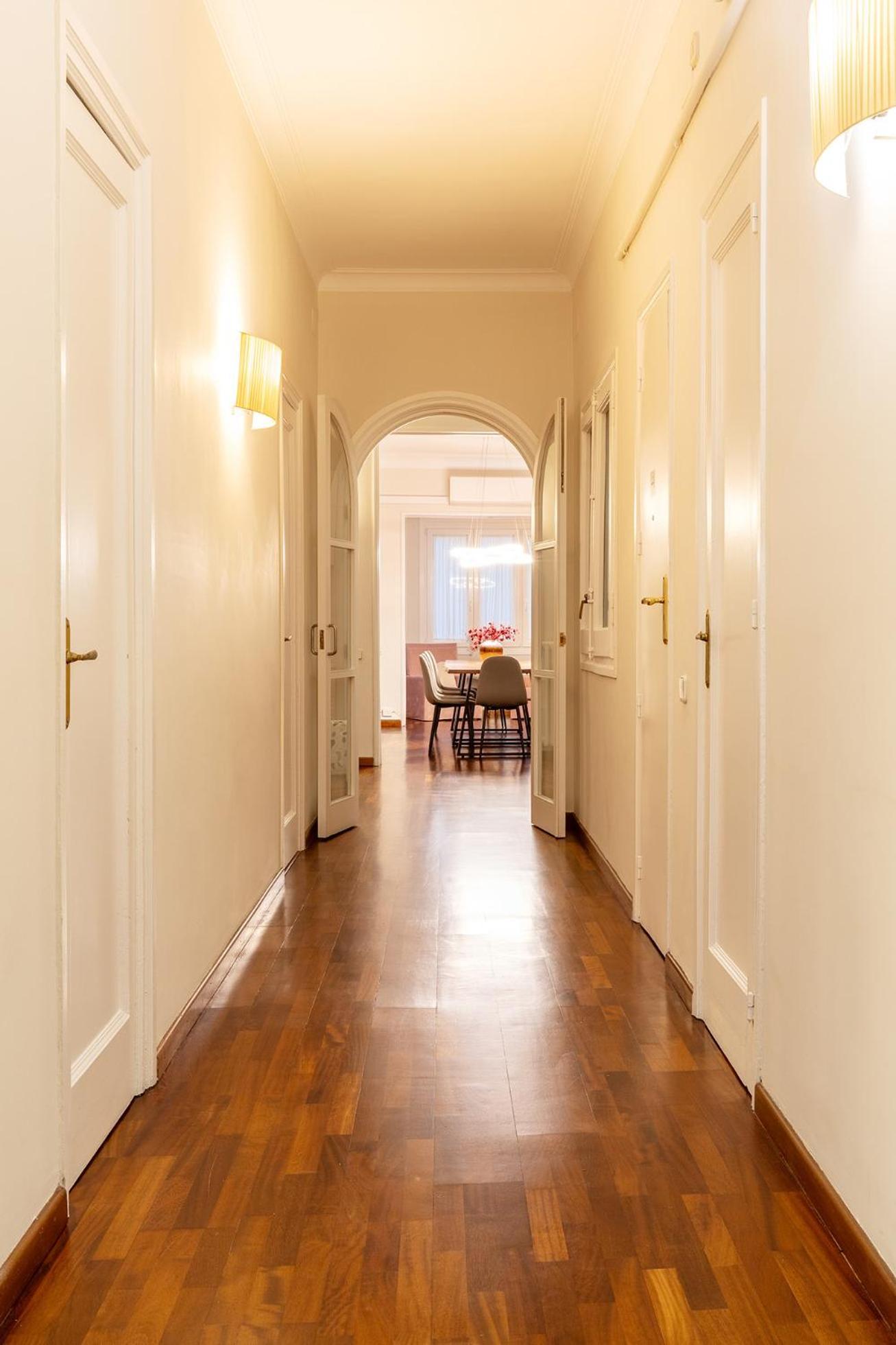 Large & Beautiful Apartment 4Min From Passeig De Gracia Barcelona Exterior photo