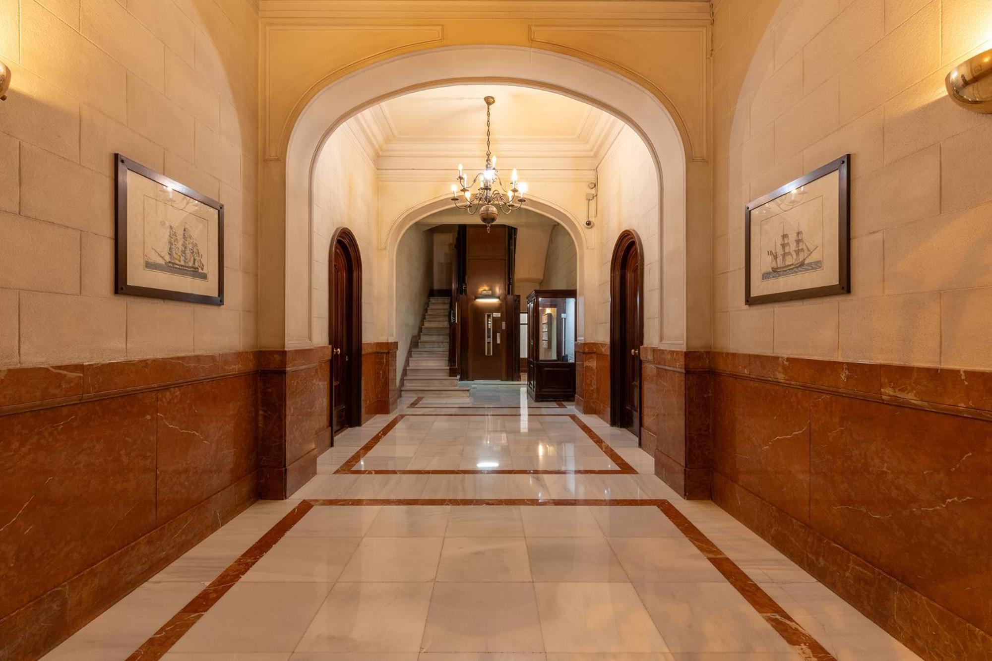 Large & Beautiful Apartment 4Min From Passeig De Gracia Barcelona Exterior photo