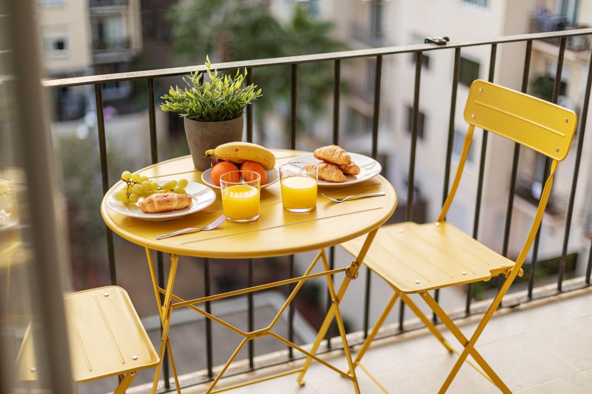 Large & Beautiful Apartment 4Min From Passeig De Gracia Barcelona Exterior photo