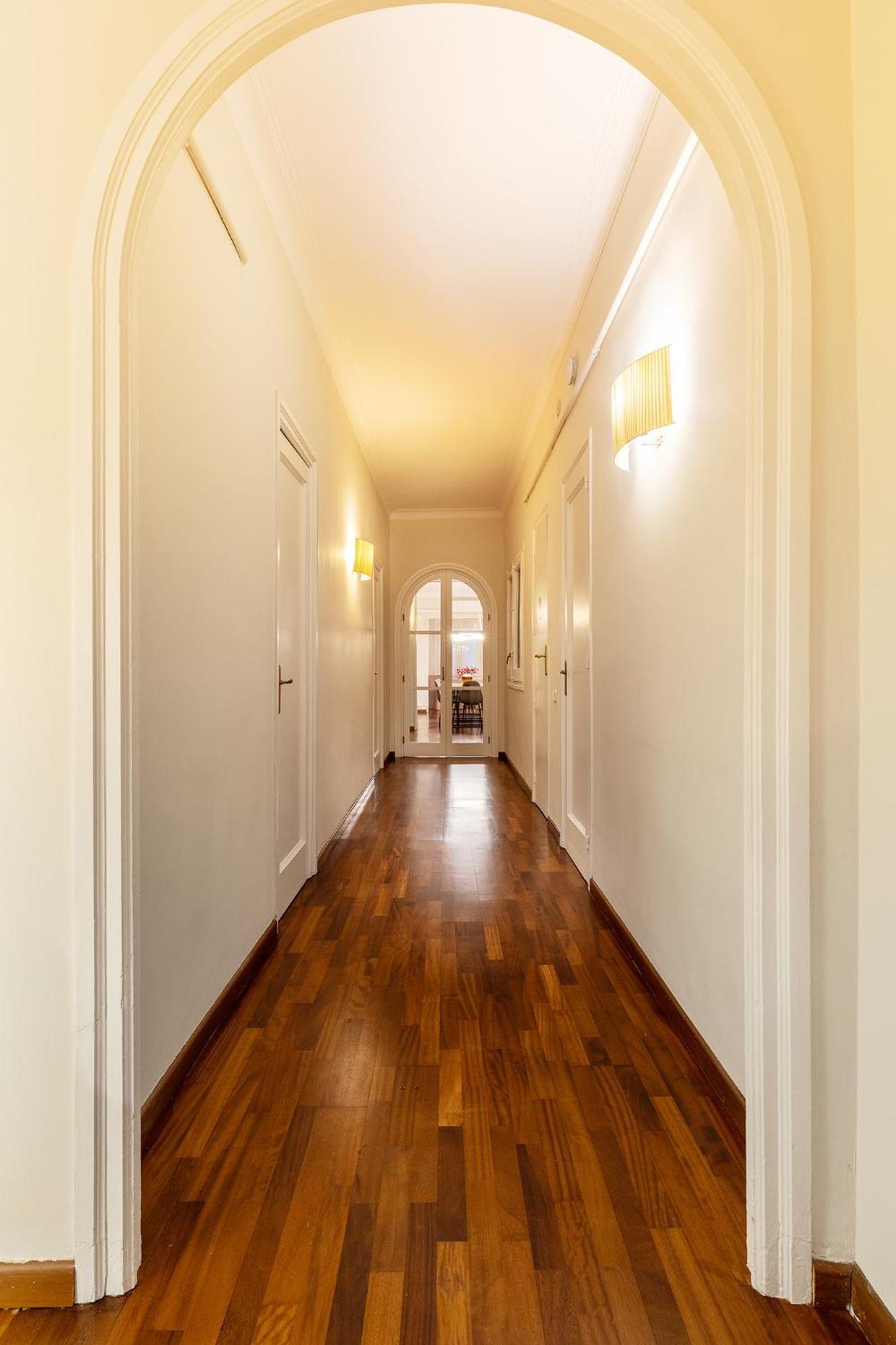 Large & Beautiful Apartment 4Min From Passeig De Gracia Barcelona Exterior photo